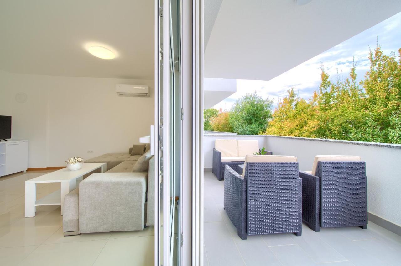 Villa Adria House à Sveti Anton  Extérieur photo